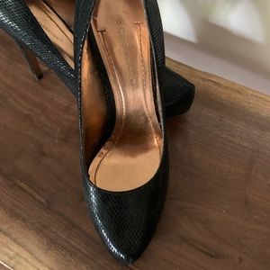 BCBG woman’s black heels